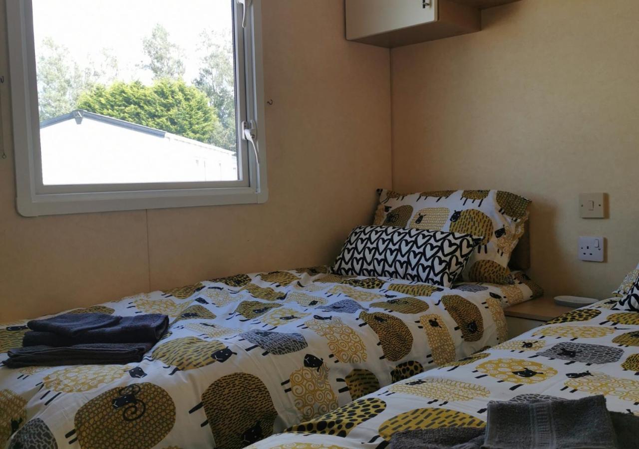 Tranquil 6 Berth Luxury Holiday Home Chichester Dış mekan fotoğraf